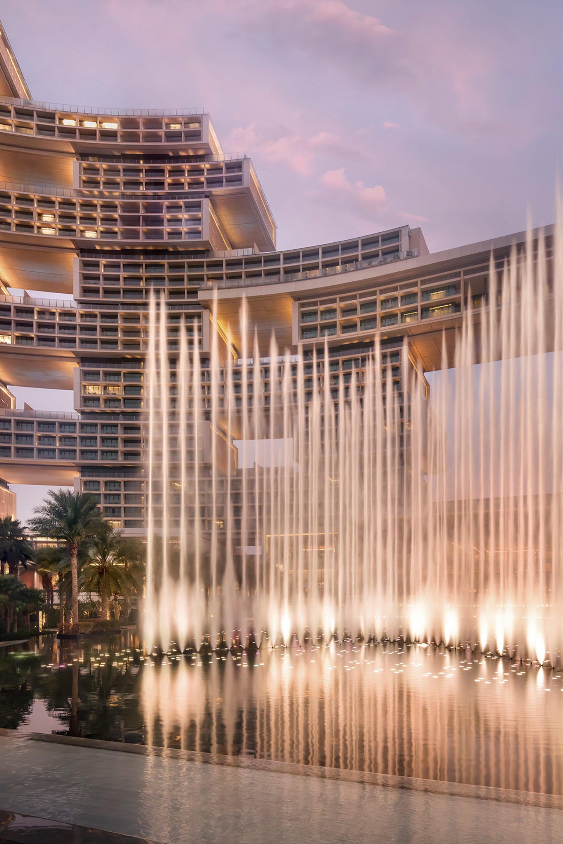 Skyblaze Fountain at Atlantis The Royal